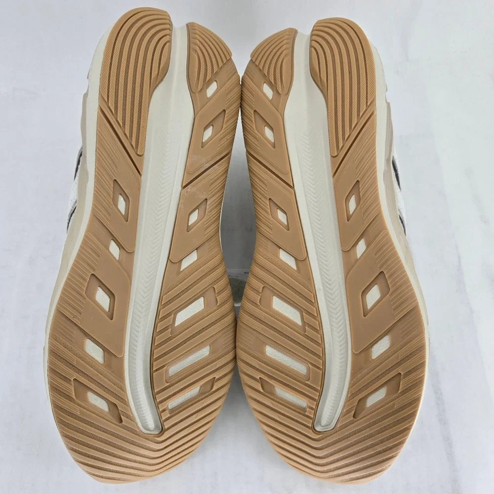 Adidas Astrastar Mens 10 Sportswear Shoes Tan White KI9249 Cloudfoam Sneakers